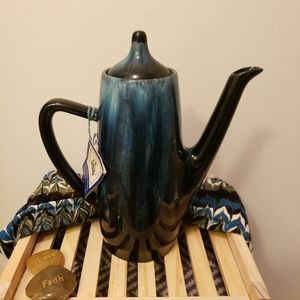 Blue Mountain Pottery Kitchen - 1960 NWT "Blue Mountain Pottery " Tea Pot.. Blue Mountain Pottery Kitchen - 1960 NWT "Blue Mountain Pottery " Tea Pot..
